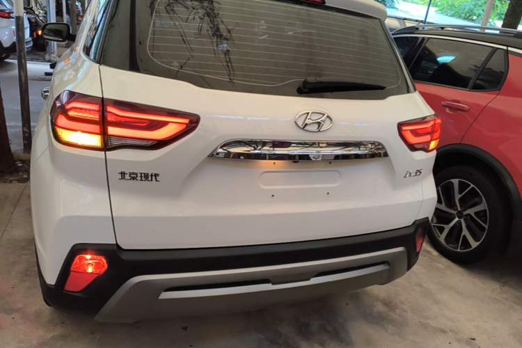 Used Hyundai ix35 2019 2.0L Automatic 2WD Zhiyong·Changxiang Edition China V Standard Rear