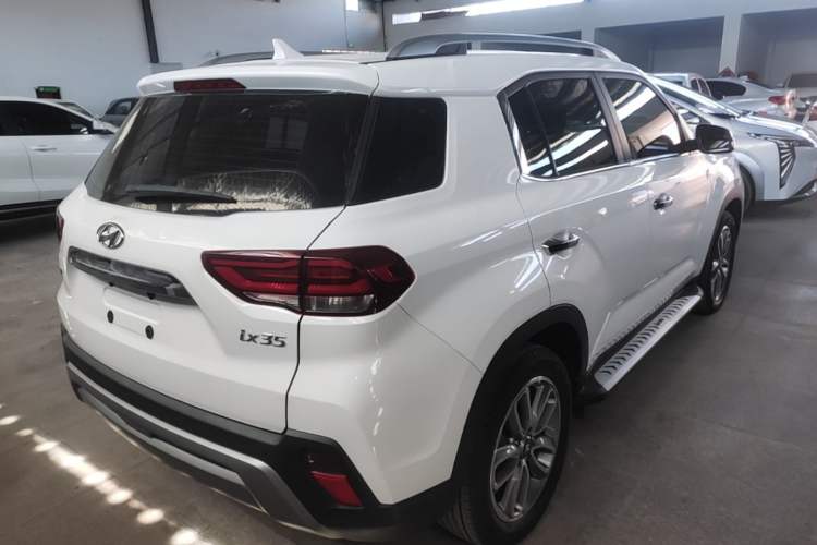 Used Hyundai ix35 2019 2.0L Automatic 2WD Zhiyong·Changxiang Edition China V Standard Rear Right 45 Deg