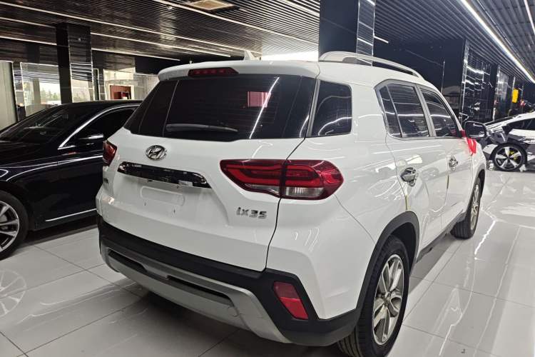 Used Hyundai ix35 2019 2.0L Automatic 2WD Zhiyong·Changxiang Edition China VI Standard Rear Right 45 Deg
