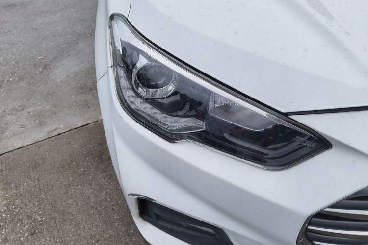 Used Hyundai ix35 2019 2.0L Automatic 2WD Zhiyong·Changxiang Edition China VI Standard Right Front Headlight