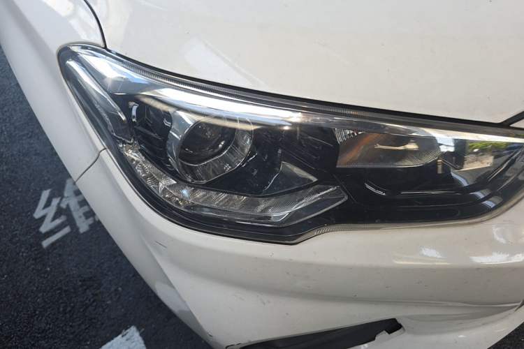 Used Hyundai ix35 2019 2.0L Automatic 2WD Zhiyong·Changxiang Edition China VI Standard Right Front Headlight