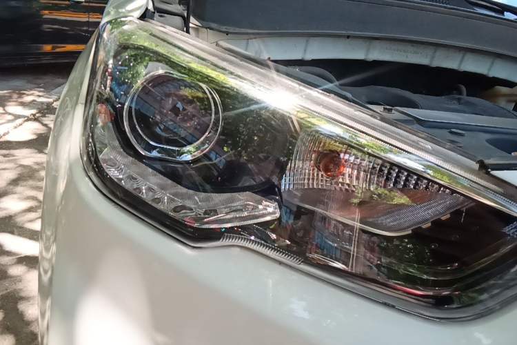 Used Hyundai ix35 2019 2.0L Automatic 2WD Zhiyong·Changxiang Edition China VI Standard Right Front Headlight