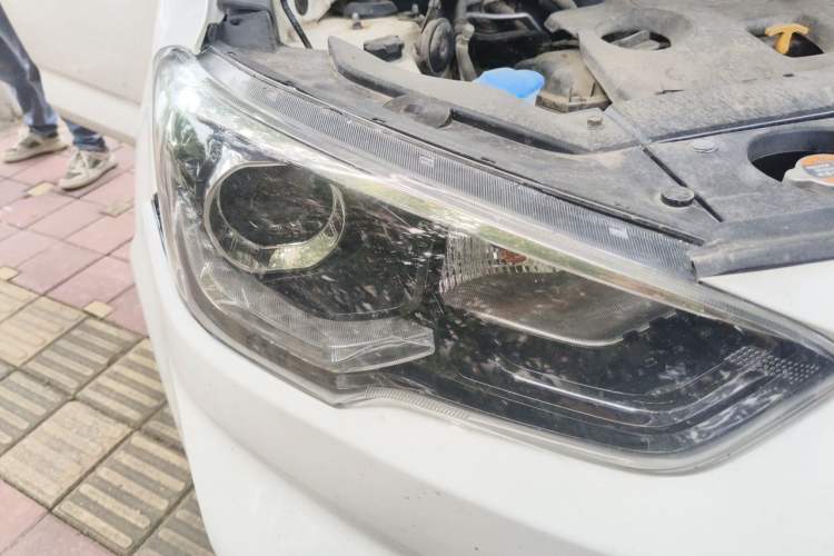 Used Hyundai ix35 2019 2.0L Automatic 2WD Zhiyong·Changxiang Edition China VI Standard Right Front Headlight