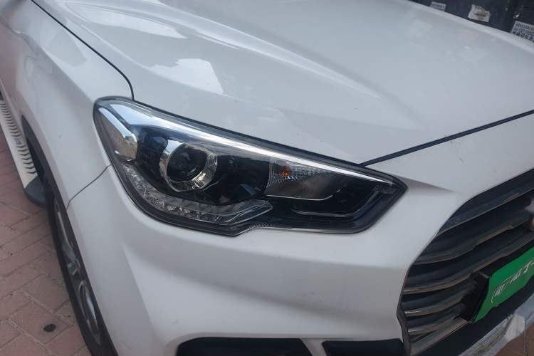 Used Hyundai ix35 2019 2.0L Automatic 2WD Zhiyong·Changxiang Edition China VI Standard Right Front Headlight