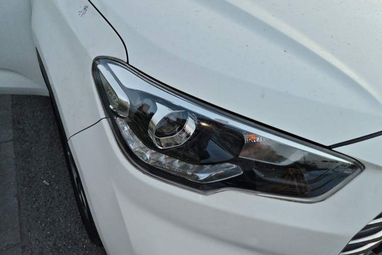 Used Hyundai ix35 2019 2.0L Automatic 2WD Zhiyong·Changxiang Edition China V Standard Right Front Headlight