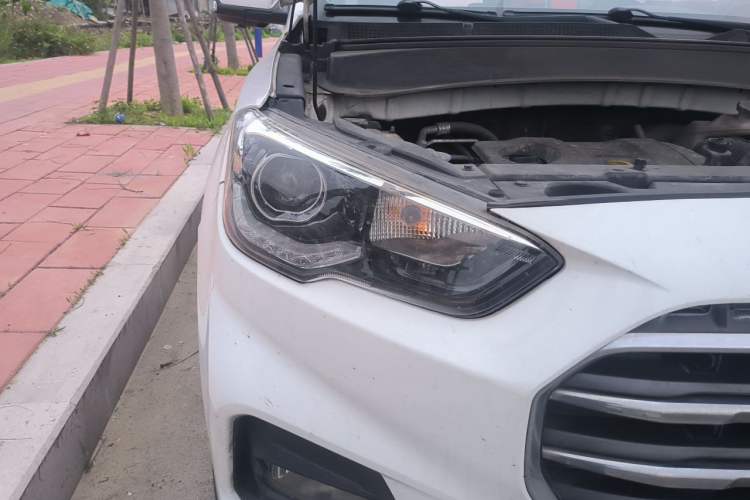 Used Hyundai ix35 2019 2.0L Automatic 2WD Zhiyong·Changxiang Edition China VI Standard Right Front Headlight