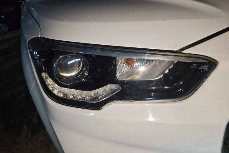 Used Hyundai ix35 2019 2.0L Automatic 2WD Zhiyong·Changxiang Edition China V Standard Right Front Headlight