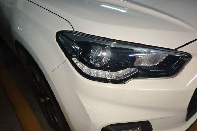 Used Hyundai ix35 2019 2.0L Automatic 2WD Zhiyong·Changxiang Edition China VI Standard Right Front Headlight
