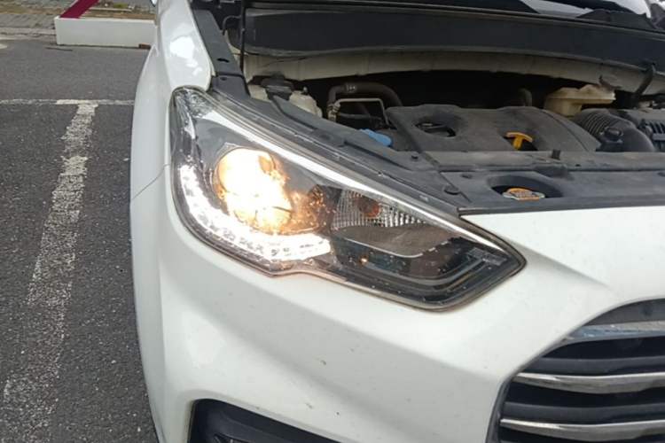 Used Hyundai ix35 2019 2.0L Automatic 2WD Zhiyong·Changxiang Edition China VI Standard Right Front Headlight