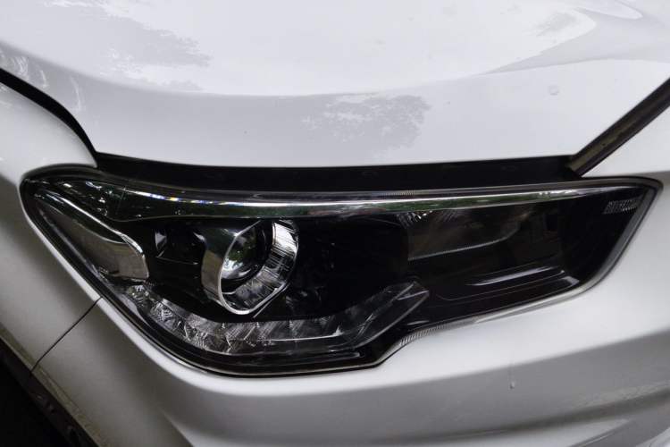 Used Hyundai ix35 2019 2.0L Automatic 2WD Zhiyong·Changxiang Edition China VI Standard Right Front Headlight