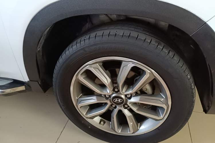 Used Hyundai ix35 2019 2.0L Automatic 2WD Zhiyong·Changxiang Edition China V Standard Right Front Wheel Hub