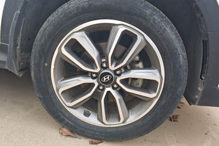 Used Hyundai ix35 2019 2.0L Automatic 2WD Zhiyong·Changxiang Edition China VI Standard Right Front Wheel Hub