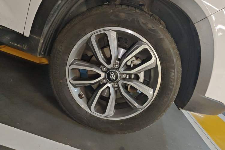 Used Hyundai ix35 2019 2.0L Automatic 2WD Zhiyong·Changxiang Edition China VI Standard Right Front Wheel Hub