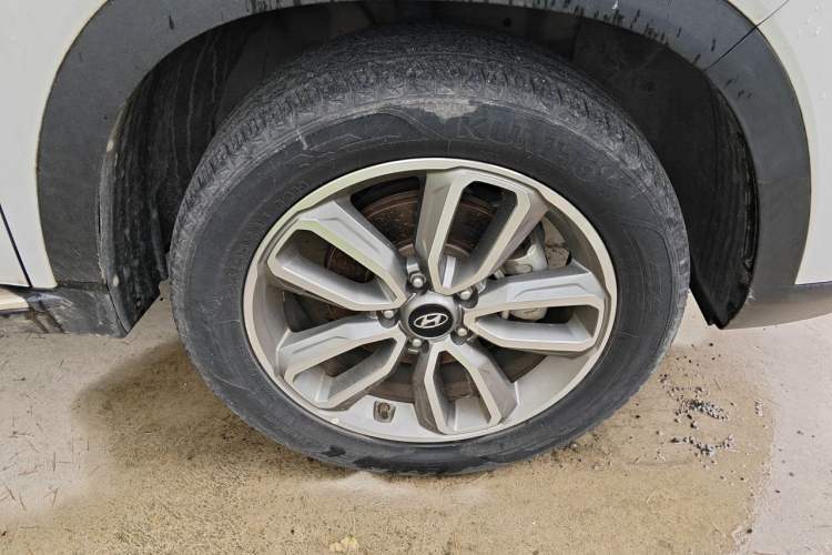 Used Hyundai ix35 2019 2.0L Automatic 2WD Zhiyong·Changxiang Edition China V Standard Right Front Wheel Hub