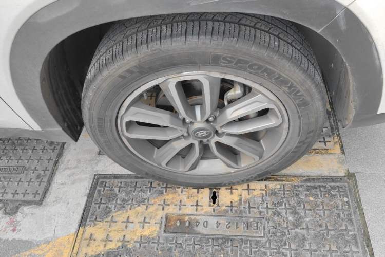 Used Hyundai ix35 2019 2.0L Automatic 2WD Zhiyong·Changxiang Edition China VI Standard Right Front Wheel Hub