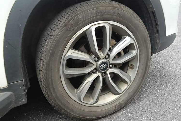 Used Hyundai ix35 2019 2.0L Automatic 2WD Zhiyong·Changxiang Edition China VI Standard Right Front Wheel Hub