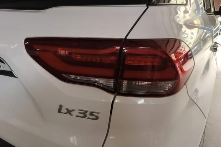 Used Hyundai ix35 2019 2.0L Automatic 2WD Zhiyong·Changxiang Edition China V Standard Right Rear Taillight