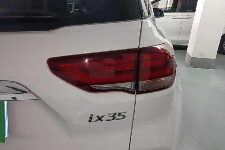 Used Hyundai ix35 2019 2.0L Automatic 2WD Zhiyong·Changxiang Edition China VI Standard Right Rear Taillight