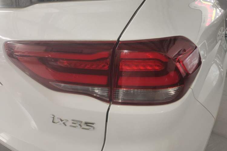 Used Hyundai ix35 2019 2.0L Automatic 2WD Zhiyong·Changxiang Edition China V Standard Right Rear Taillight