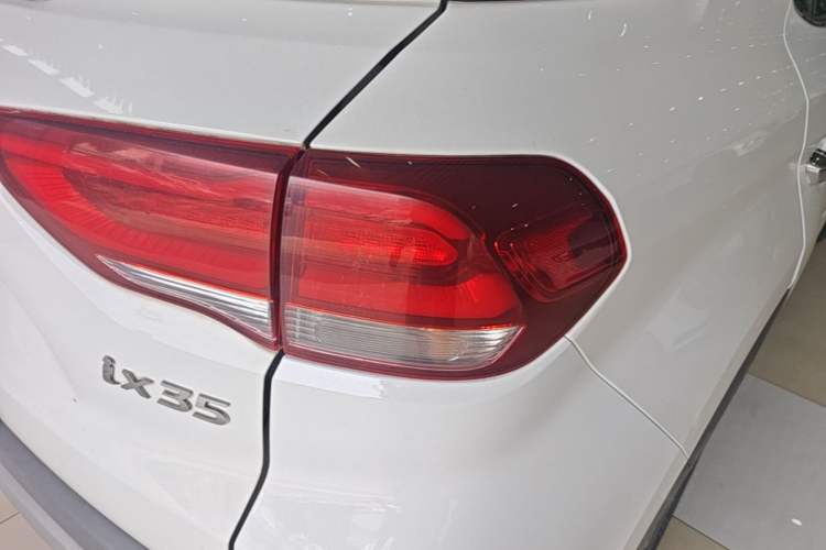 Used Hyundai ix35 2019 2.0L Automatic 2WD Zhiyong·Changxiang Edition China VI Standard Right Rear Taillight