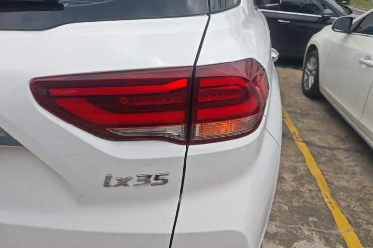 Used Hyundai ix35 2019 2.0L Automatic 2WD Zhiyong·Changxiang Edition China VI Standard Right Rear Taillight