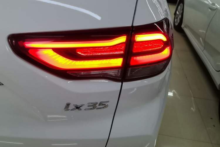Used Hyundai ix35 2019 2.0L Automatic 2WD Zhiyong·Changxiang Edition China VI Standard Right Rear Taillight