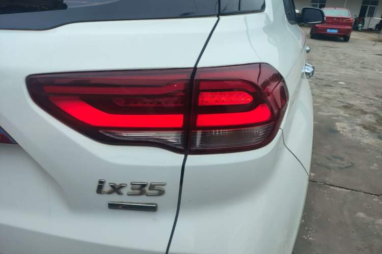 Used Hyundai ix35 2019 2.0L Automatic 2WD Zhiyong·Changxiang Edition China VI Standard Right Rear Taillight