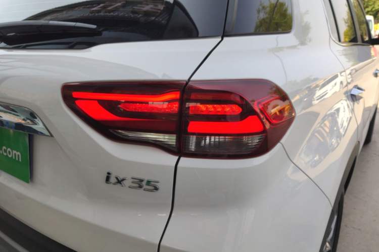 Used Hyundai ix35 2019 2.0L Automatic 2WD Zhiyong·Changxiang Edition China VI Standard Right Rear Taillight