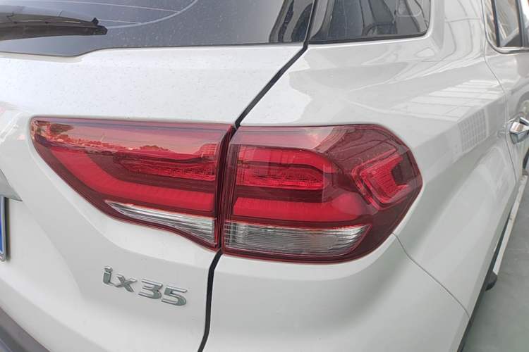 Used Hyundai ix35 2019 2.0L Automatic 2WD Zhiyong·Changxiang Edition China VI Standard Right Rear Taillight