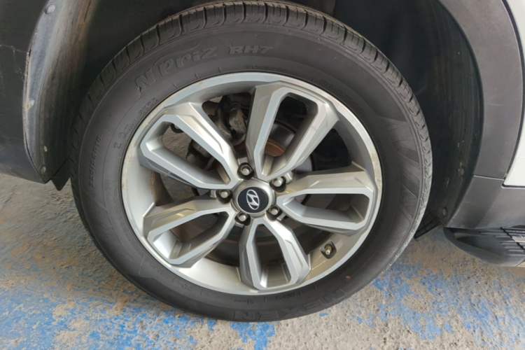 Used Hyundai ix35 2019 2.0L Automatic 2WD Zhiyong·Changxiang Edition China V Standard Right Rear Wheel Hub
