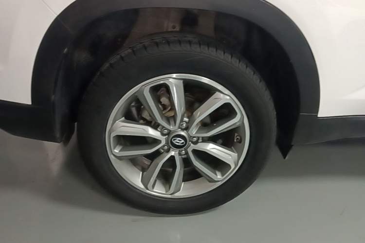 Used Hyundai ix35 2019 2.0L Automatic 2WD Zhiyong·Changxiang Edition China VI Standard Right Rear Wheel Hub