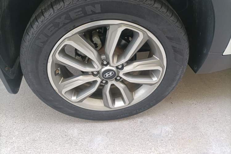 Used Hyundai ix35 2019 2.0L Automatic 2WD Zhiyong·Changxiang Edition China VI Standard Right Rear Wheel Hub