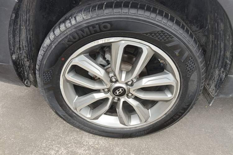 Used Hyundai ix35 2019 2.0L Automatic 2WD Zhiyong·Changxiang Edition China V Standard Right Rear Wheel Hub