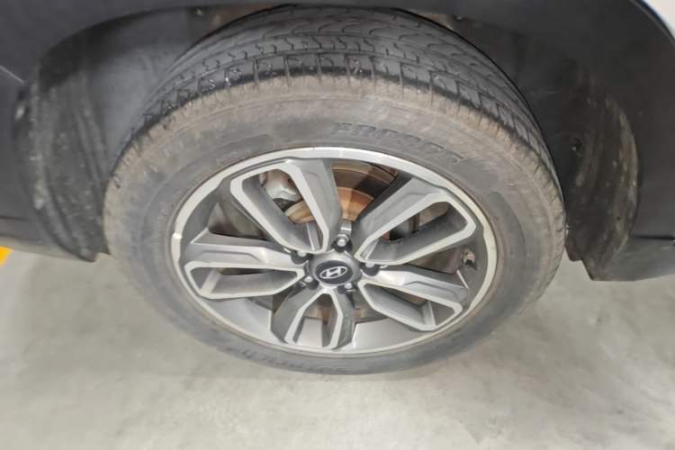 Used Hyundai ix35 2019 2.0L Automatic 2WD Zhiyong·Changxiang Edition China VI Standard Right Rear Wheel Hub
