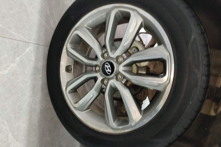 Used Hyundai ix35 2019 2.0L Automatic 2WD Zhiyong·Changxiang Edition China V Standard Right Rear Wheel Hub