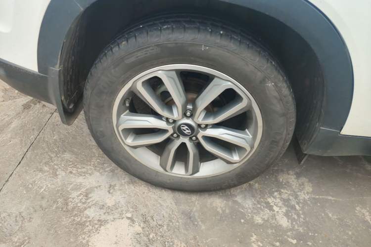 Used Hyundai ix35 2019 2.0L Automatic 2WD Zhiyong·Changxiang Edition China VI Standard Right Rear Wheel Hub