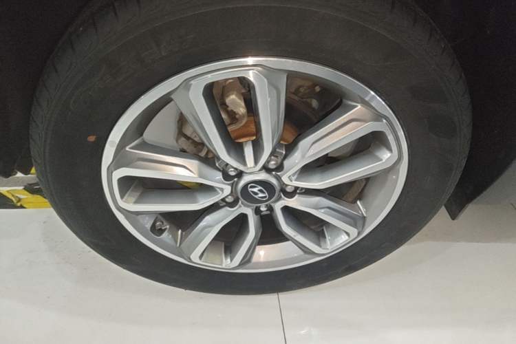 Used Hyundai ix35 2019 2.0L Automatic 2WD Zhiyong·Changxiang Edition China VI Standard Right Rear Wheel Hub