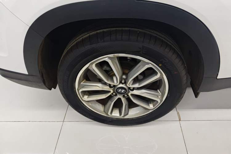 Used Hyundai ix35 2019 2.0L Automatic 2WD Zhiyong·Changxiang Edition China VI Standard Right Rear Wheel Hub
