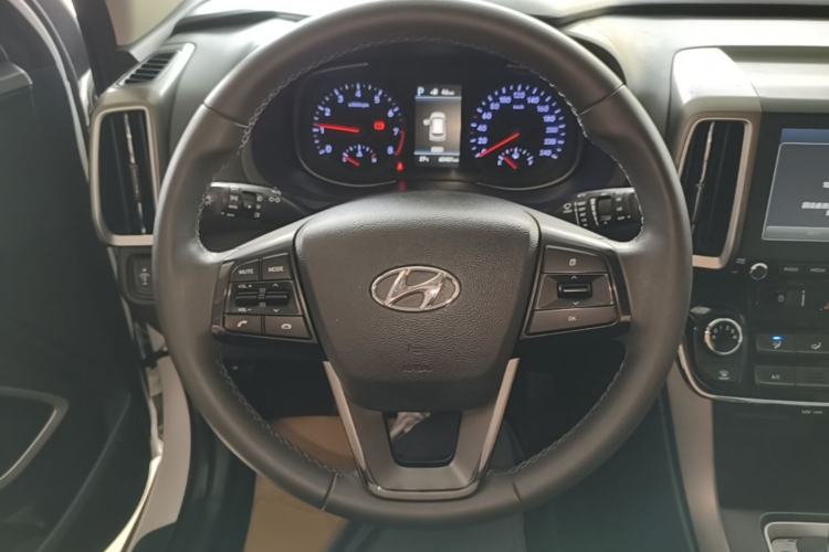 Used Hyundai ix35 2019 2.0L Automatic 2WD Zhiyong·Changxiang Edition China V Standard Steering Wheel