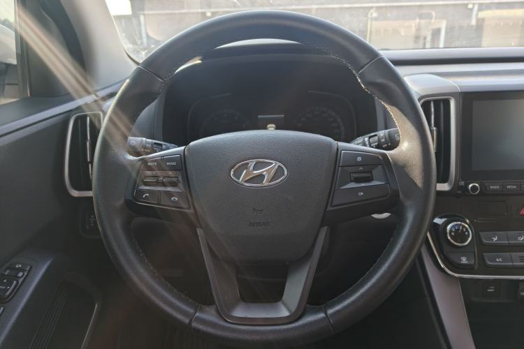 Used Hyundai ix35 2019 2.0L Automatic 2WD Zhiyong·Changxiang Edition China V Standard Steering Wheel