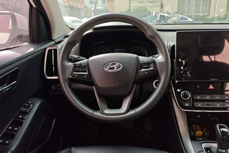 Used Hyundai ix35 2019 2.0L Automatic 2WD Zhiyong·Changxiang Edition China V Standard Steering Wheel