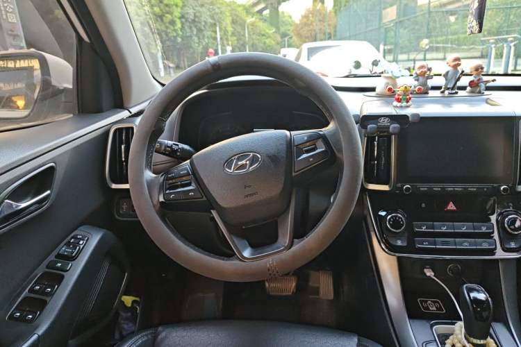 Used Hyundai ix35 2019 2.0L Automatic 2WD Zhiyong·Changxiang Edition China V Standard Steering Wheel
