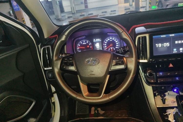 Used Hyundai ix35 2019 2.0L Automatic 2WD Zhiyong·Changxiang Edition China VI Standard Steering Wheel