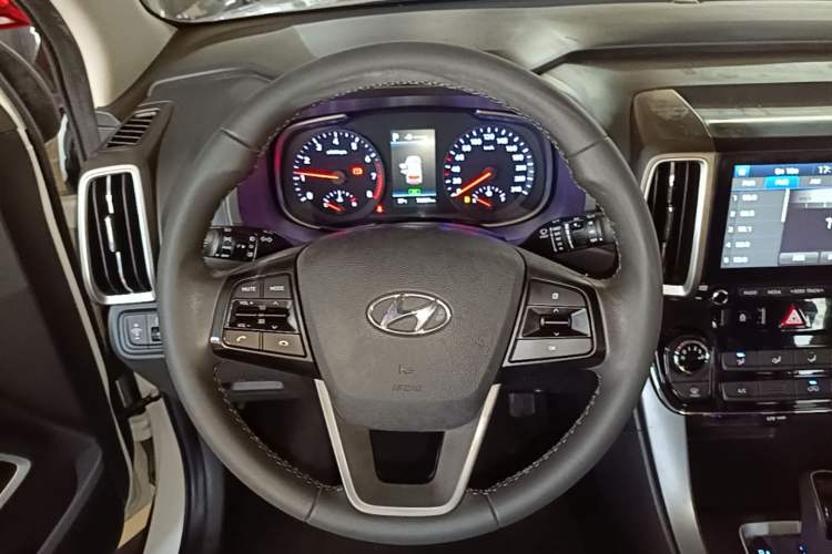 Used Hyundai ix35 2019 2.0L Automatic 2WD Zhiyong·Changxiang Edition China V Standard Steering Wheel