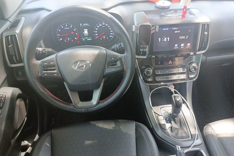 Used Hyundai ix35 2019 2.0L Automatic 2WD Zhiyong·Changxiang Edition China V Standard Steering Wheel