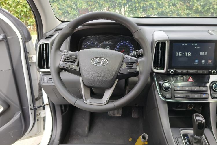 Used Hyundai ix35 2019 2.0L Automatic 2WD Zhiyong·Changxiang Edition China V Standard Steering Wheel