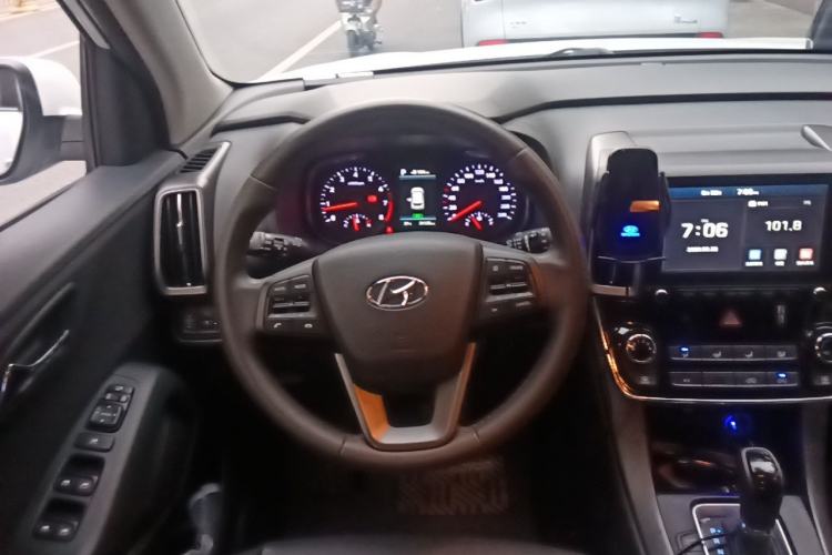 Used Hyundai ix35 2019 2.0L Automatic 2WD Zhiyong·Changxiang Edition China V Standard Steering Wheel