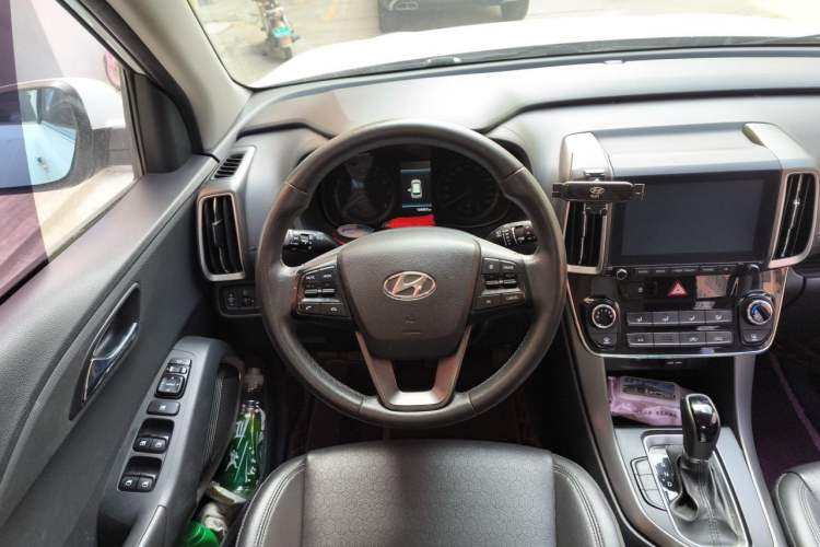 Used Hyundai ix35 2019 2.0L Automatic 2WD Zhiyong·Changzhi Edition China V Standard Steering Wheel