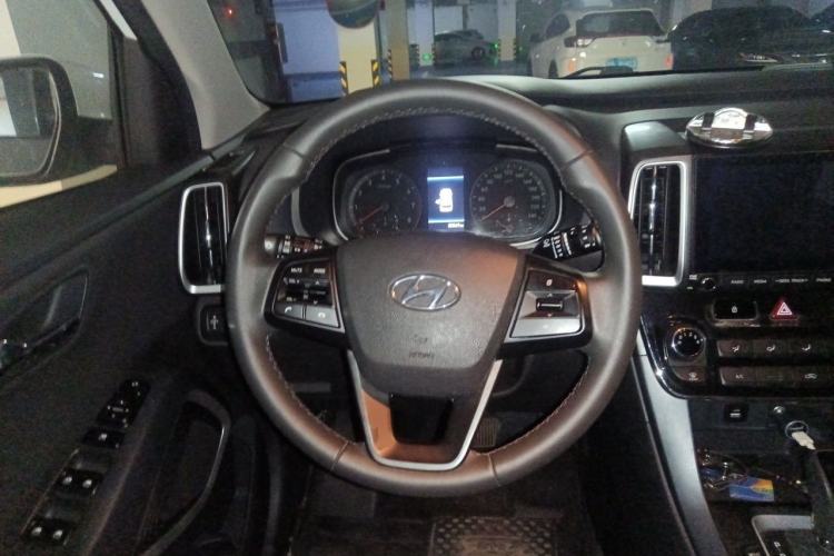 Used Hyundai ix35 2019 2.0L Automatic 2WD Zhiyong·Changxiang Edition China V Standard Steering Wheel