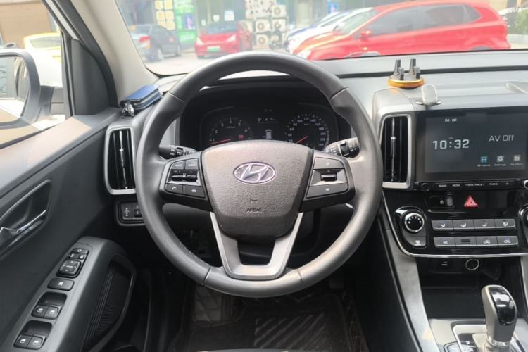 Used Hyundai ix35 2019 2.0L Automatic 2WD Zhiyong·Changxiang Edition China VI Standard Steering Wheel